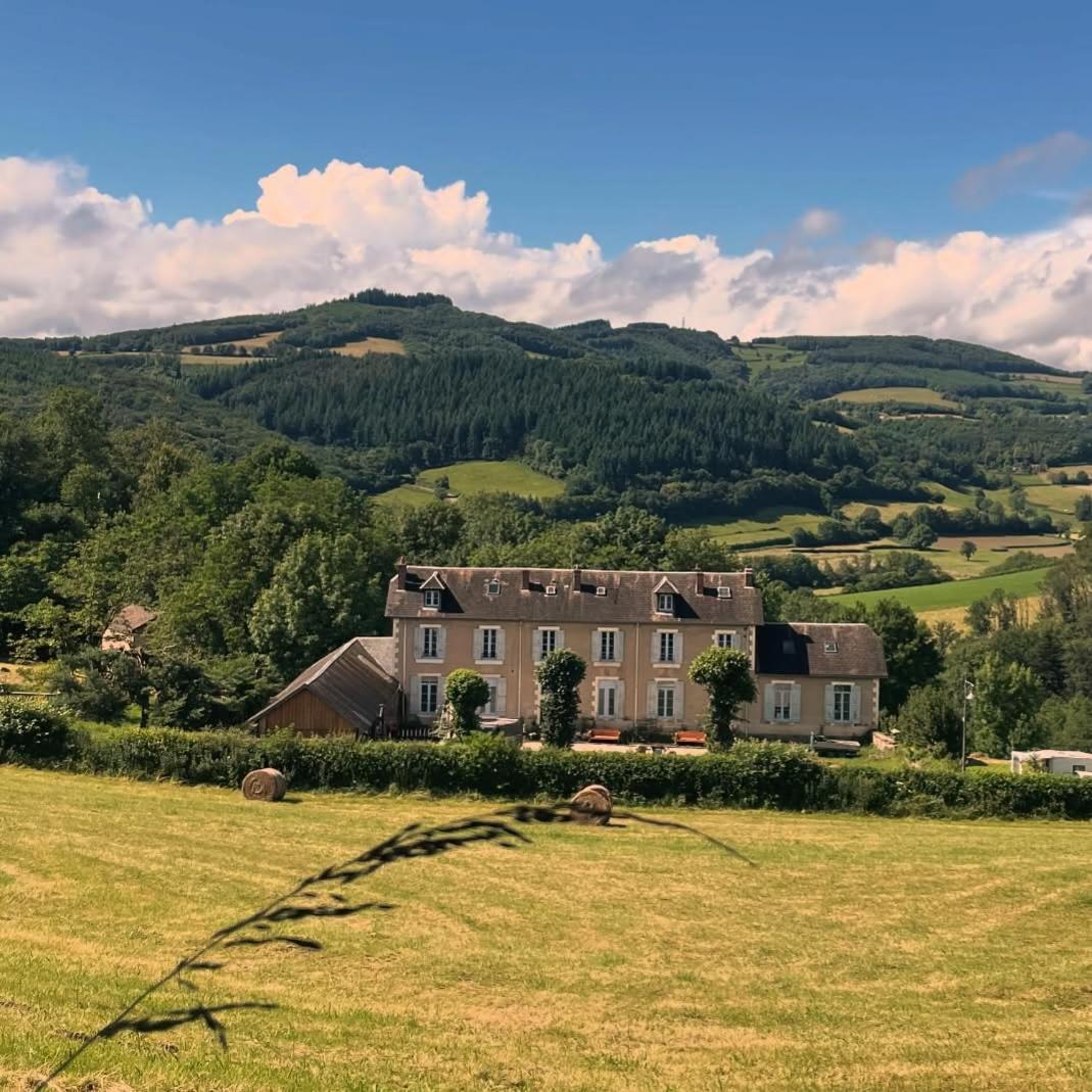 L' Ancienne Ecole Du Morvan Larochemillay 外观 照片
