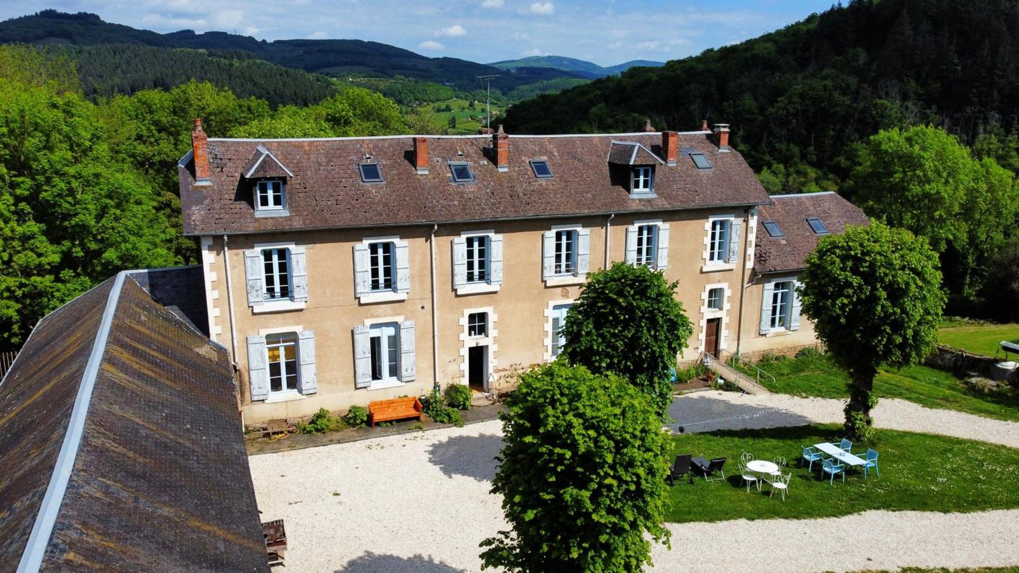 L' Ancienne Ecole Du Morvan Larochemillay 外观 照片